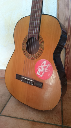 Gitarre von Manager Alex