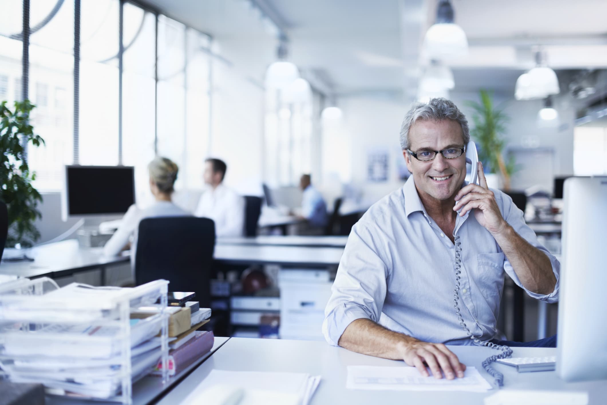 Abbildung eines modernen Großraumbüros