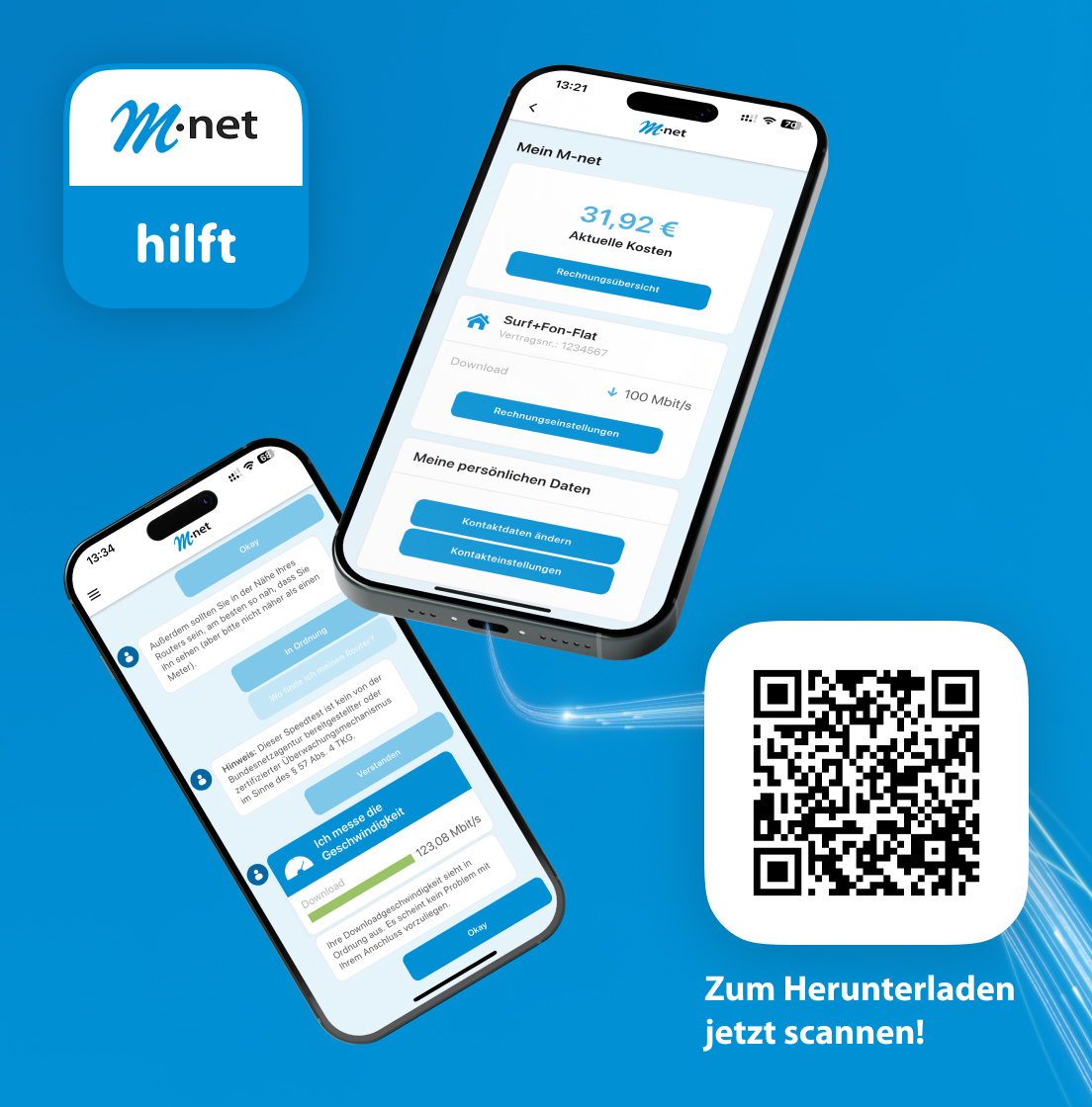 Auf dem Bild sind zwei Smartphones zu sehen. Auf einem Screen ist die Rechnungsübersicht der "M-net hilft"-App, auf dem anderen der Problemlösungs-Bot für die Internetverbindung. Ein QR-Code führt nach dem Scan zur App im Apple AppStore oder Google Play Store.