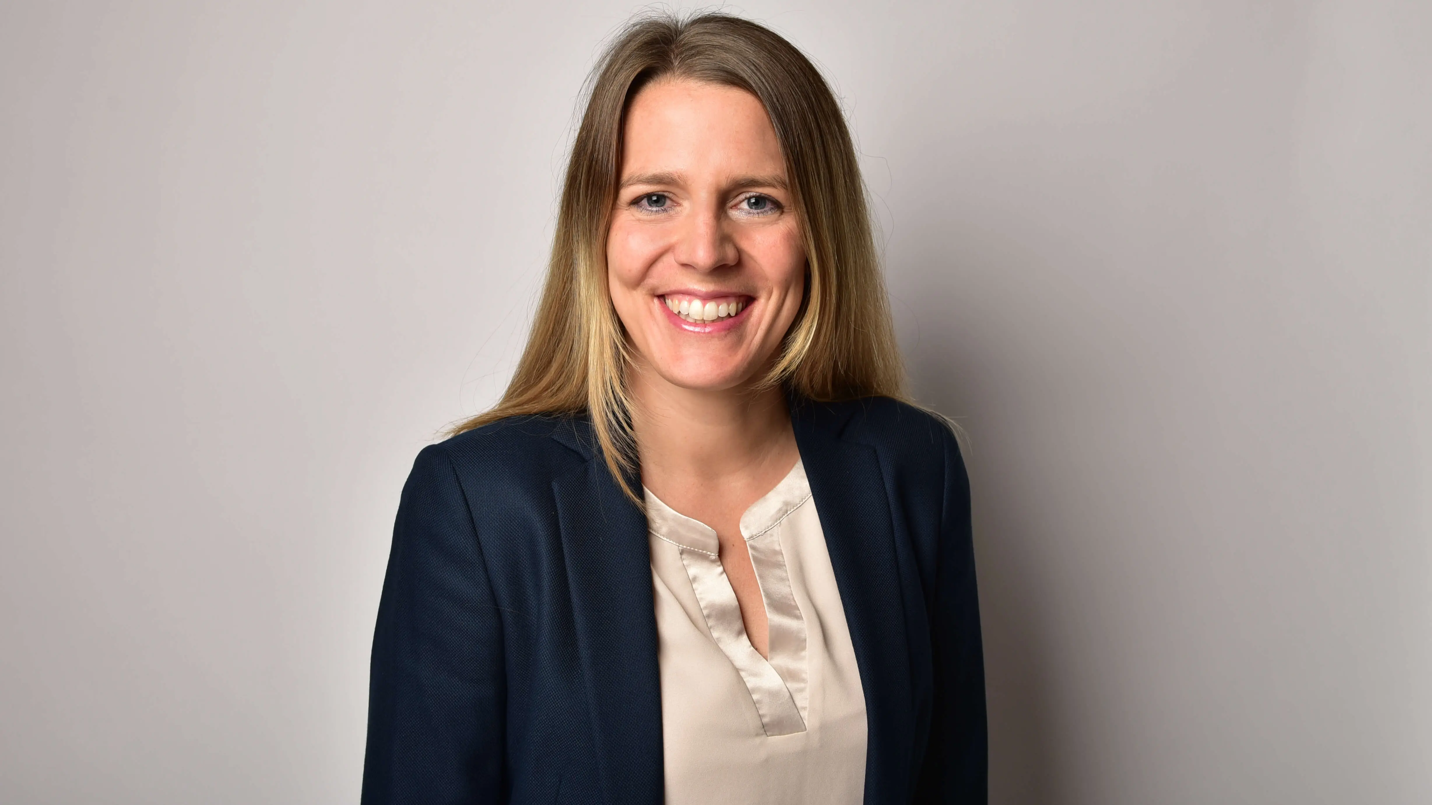Portrait von Elena Schroth